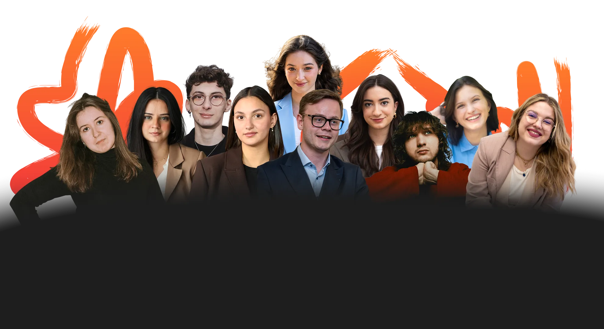 Osoby doradcze przedstawione obok siebie w tle kolorowe maźniecia farbą